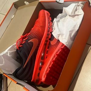BNIB men’s Nike air max 2017 size 13 never worn